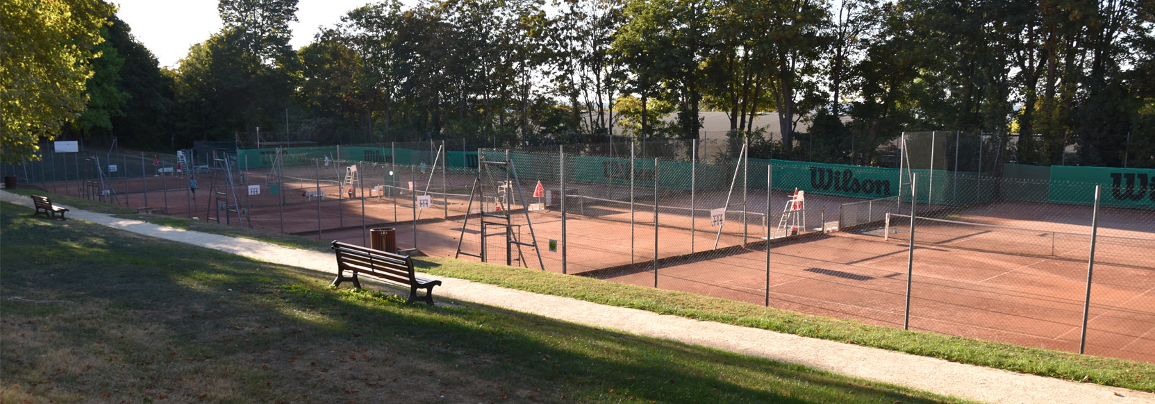 Rueil Athletic Club - Tennis - INSTALLATIONS